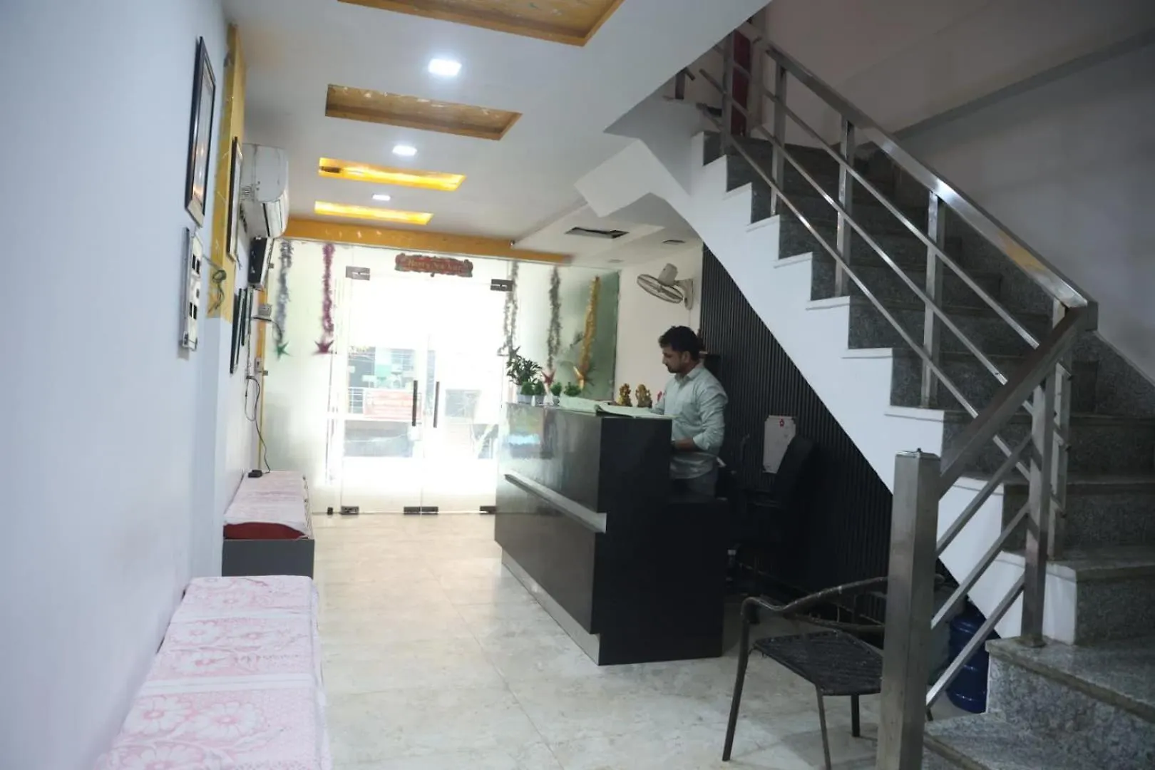 Hotel Grand Father Agra  Agra (Uttar Pradesh)