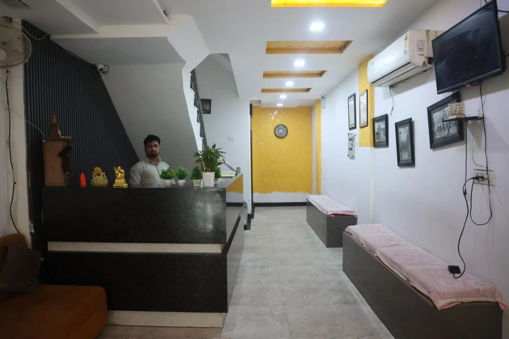 Hotel Grand Father Agra   Agra (Uttar Pradesh)