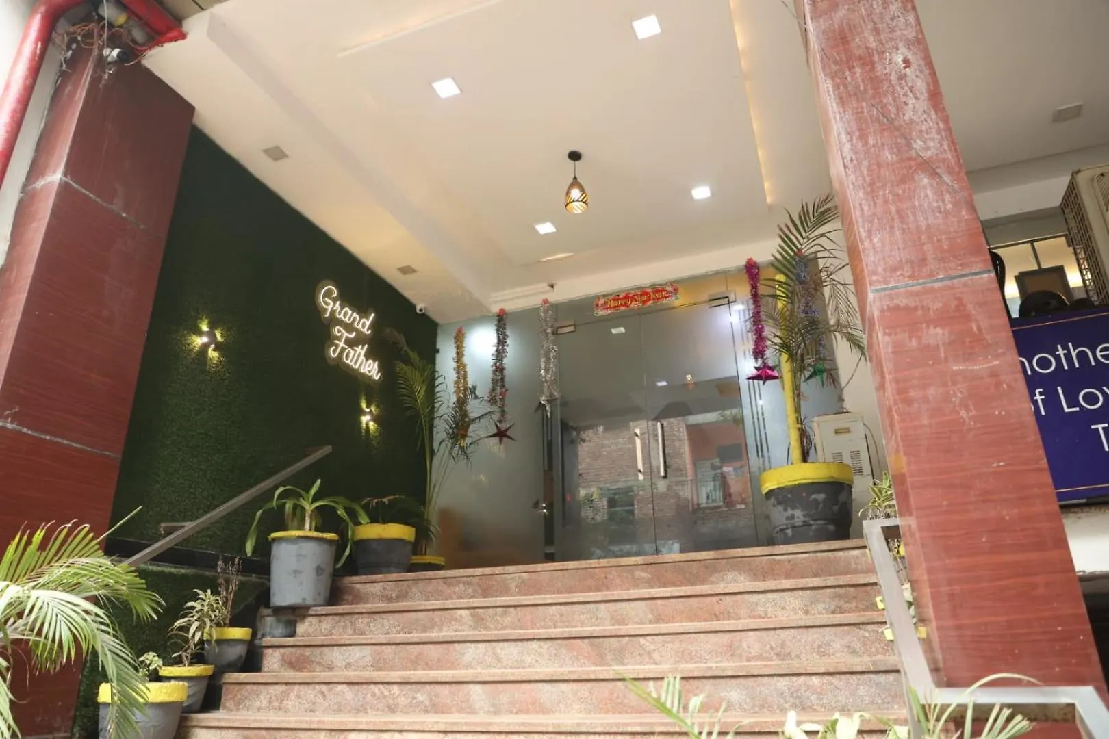 Hotel Grand Father Agra